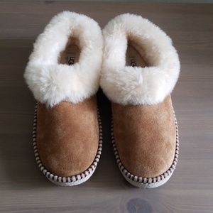 UGG Wrin Slippers, NEW!, sz 7
